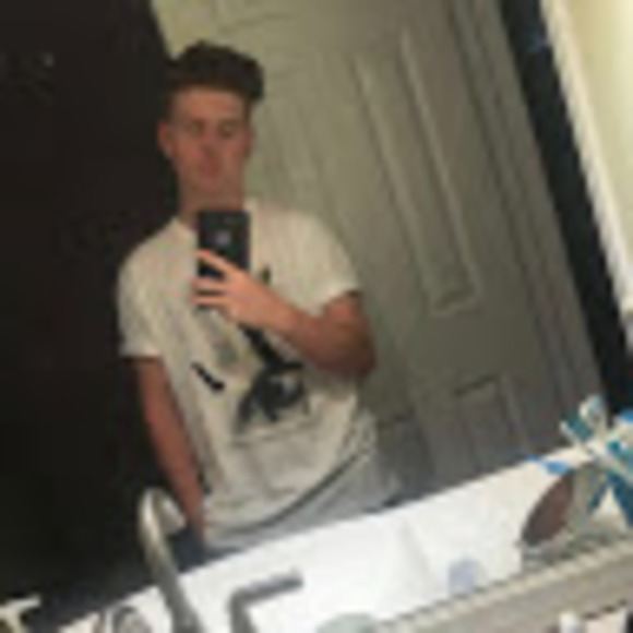 Meet your Posher, David - Picture 1 of 1